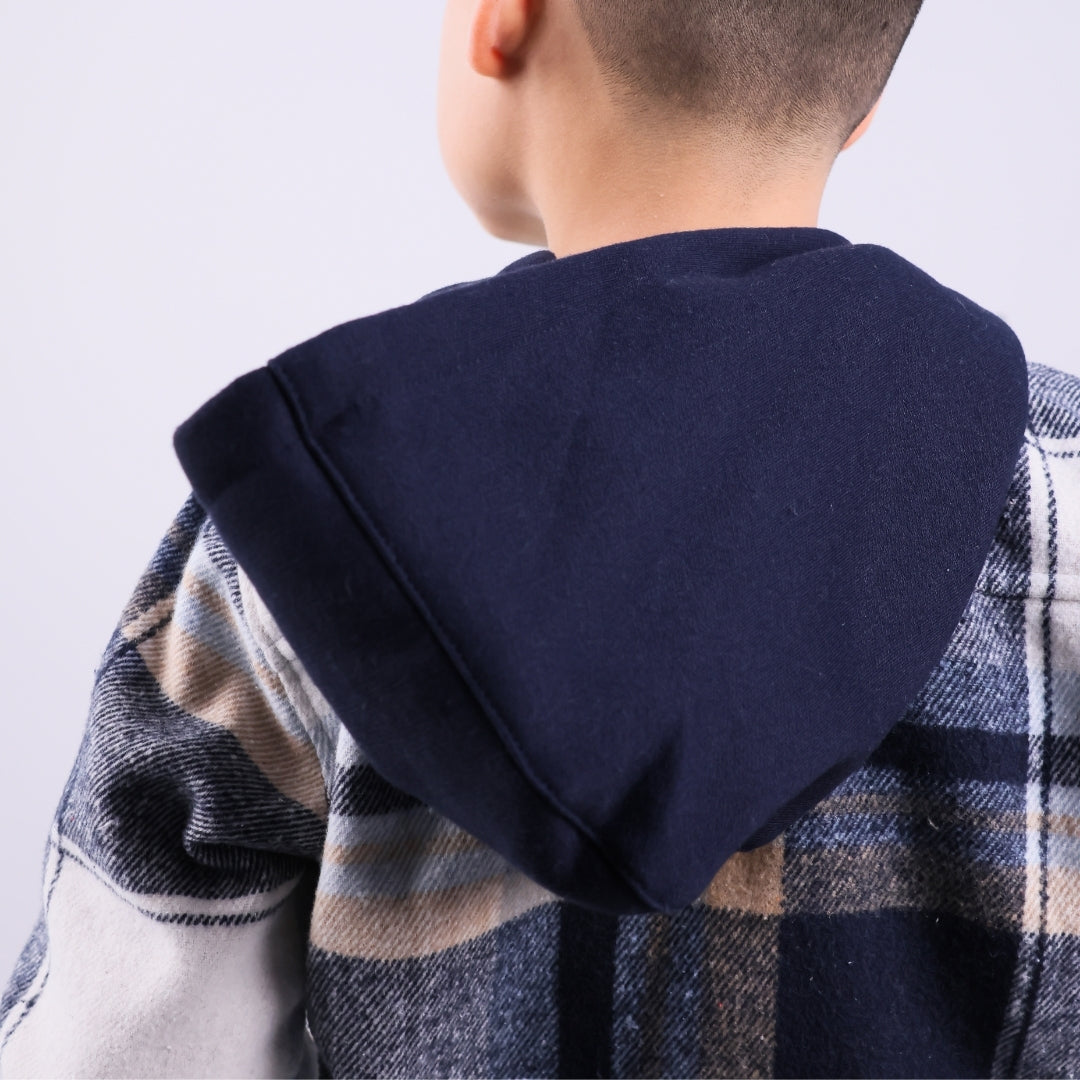 CAMISA CON CAPUCHA CUADROS