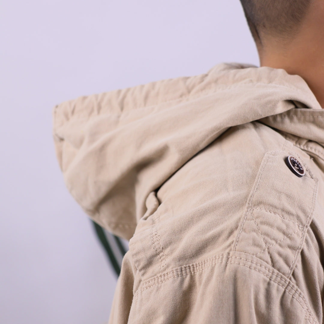 ABRIGO CON CAPUCHA A0198