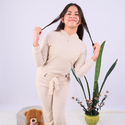 CONJUNTO CON CAPUCHA BEIGE